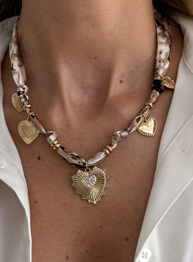 桃心十字架吊坠丝巾项链女 2026春夏新潮时尚百搭网红气质锁骨链