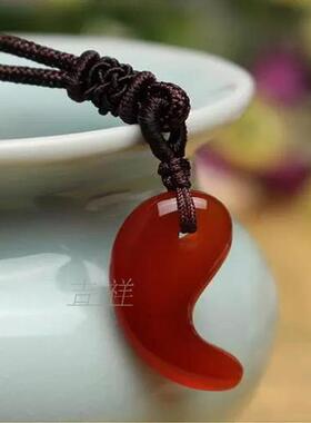 天然挂件红玛瑙八卦男女款勾玉