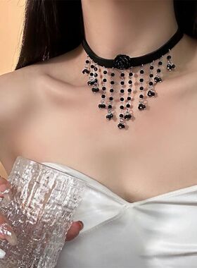 复古暗黑气质黑色流苏choker项链轻奢小众设计感颈链花开富贵项链