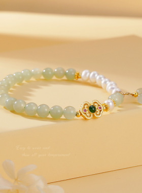 和田玉淡水珠吊蝴蝶手链s925银感手串国风小众轻奢设计款手链