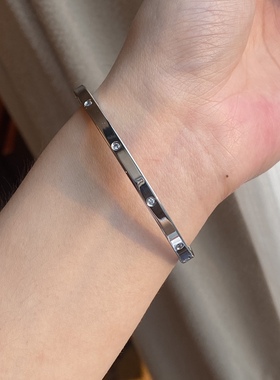 辣椒派定制不掉色 满天星锆石手镯 法式手镯欧美闪亮闭口时髦叠戴