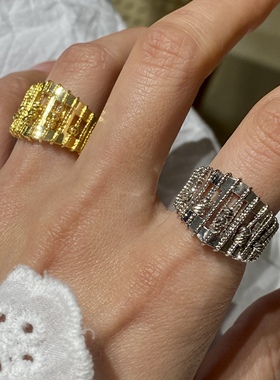 辣椒派小众设计银色手工蕾丝拉线缠绕戒指女 活动镭射珠时髦造型