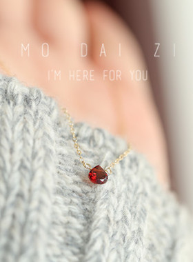 迷你版酒红石榴石包金锁骨链