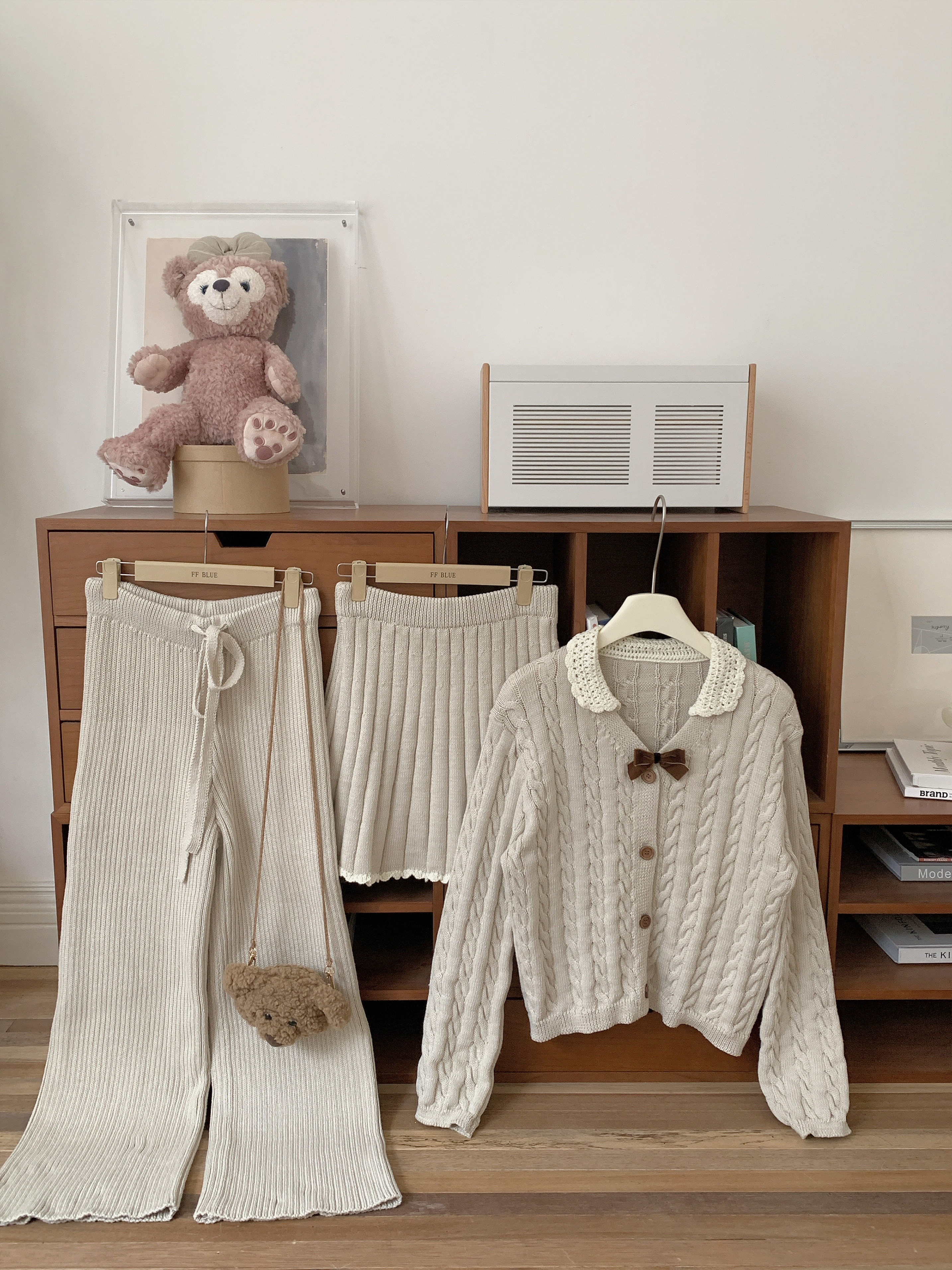 FF BLUE  枫糖拿铁 燕麦色麻花开衫针织阔腿裤百褶半裙三件套装,淘宝优惠券,粉丝福利购,淘宝优惠卷