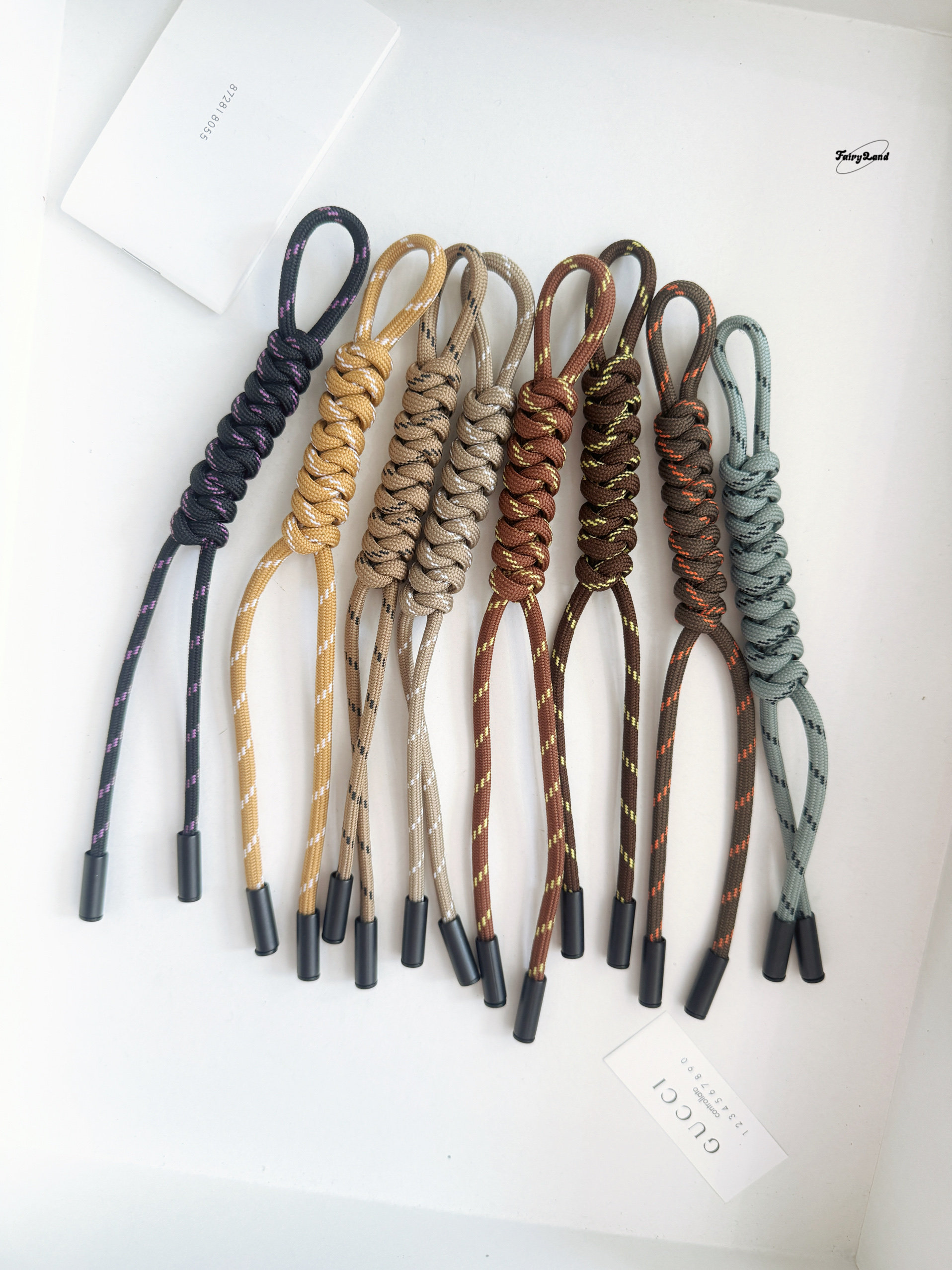 Customized low-saturated retro miu style hand-woven core-spun rope mountaineering sports style bag pendant brown