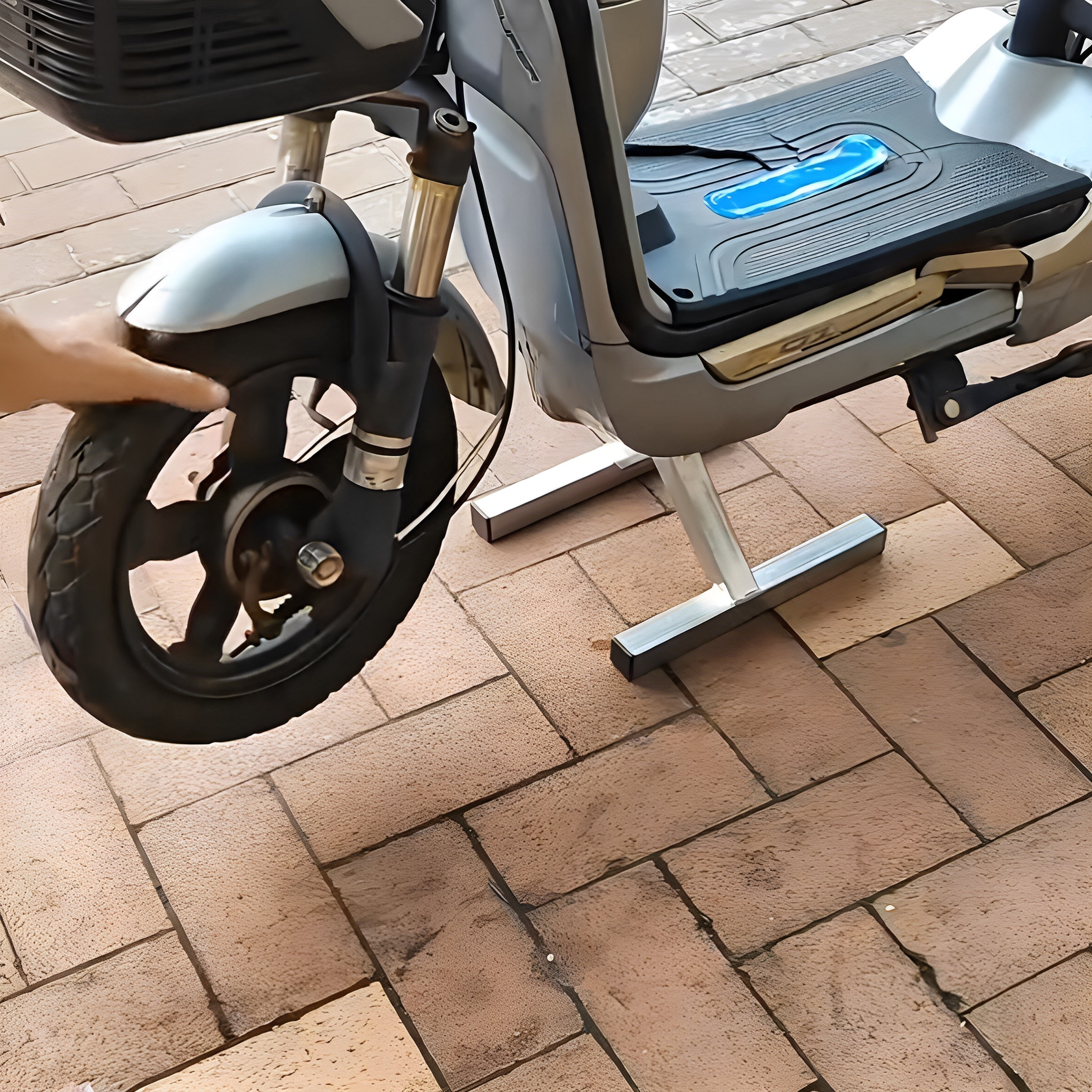 新款折叠补胎工具电动车配件修车工具电动车支架换车胎托架修电机,淘宝优惠券,粉丝福利购,淘宝优惠卷