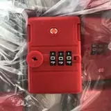 Универсальный чемодан, замок, аксессуары