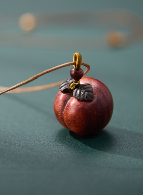 中古风木质鲜桃吊坠福气长款项链
