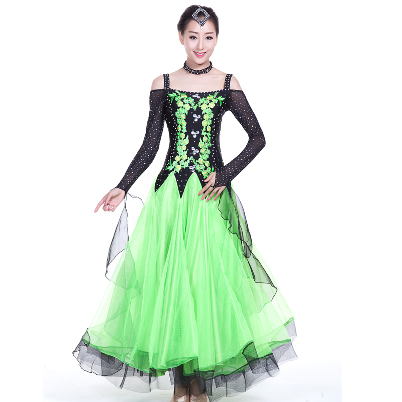 新款摩登舞连衣裙 显瘦镶钻长袖交谊舞大摆裙