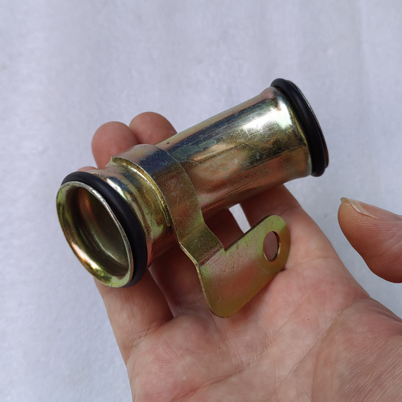 适用于猎豹飞腾水泵进水铁管4G64节温器座供水管6400暖风铁水管,淘宝优惠券,粉丝福利购,淘宝优惠卷