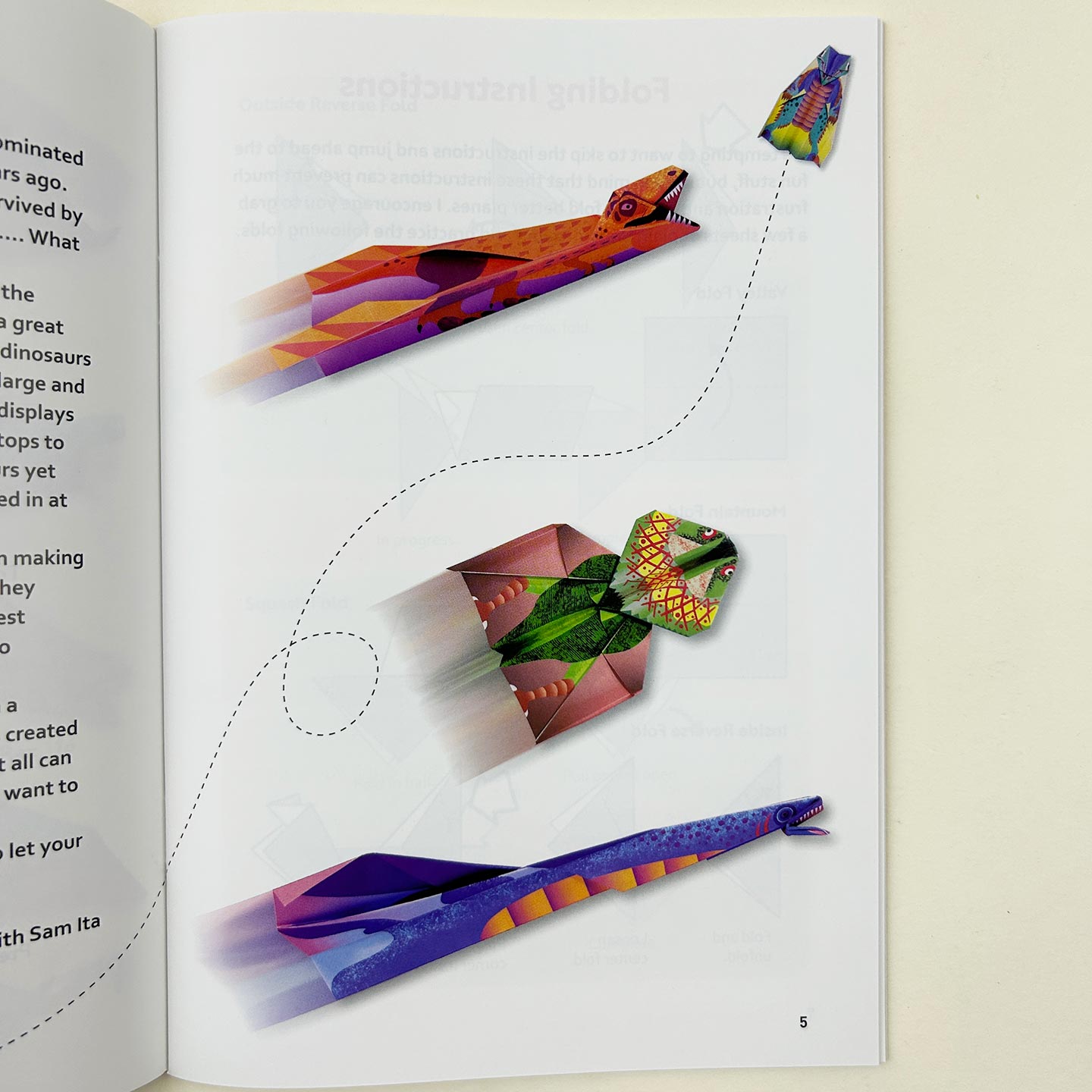 英文原版 Flying Dinosaurs Paper Airplanes Kit 飞行恐龙纸飞机套件 折纸 12种不同设计的36架飞机 英文版 进口英语原版书籍
