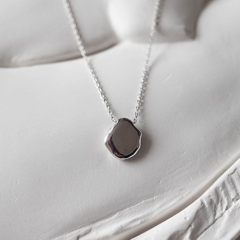 s925 极简项链女 choker NOIRSTUDIO 自制小众不规则锁骨链 纯银 s925 极简项链女 choker NOIRSTUDIO 自制小众不规则锁骨链 纯银