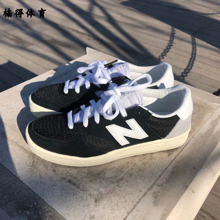 楠得体育 NEW BALANCE/NB男女运动休闲黑白板鞋 CRT300FO-图0