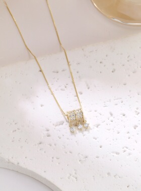 经典新款小蛮腰项链女微镶锆石高级感时尚百搭吊坠环保电镀项饰