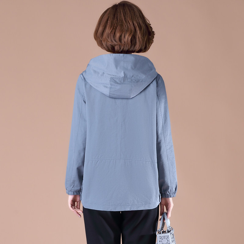 妈妈秋装中老年女装显洋气春秋风衣 恋宇服饰中老年女装