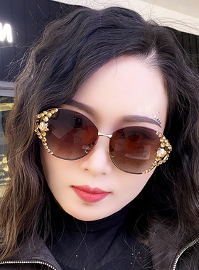 水钻椭圆太阳眼镜女偏光高级感