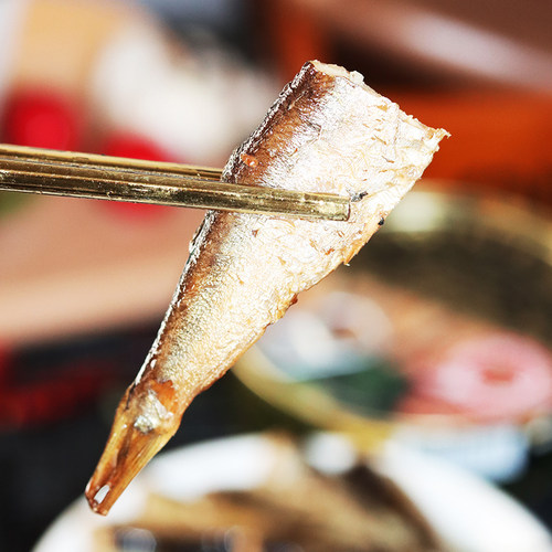 俄罗斯进口油浸波罗的海熏制小鲱鱼罐头即食品下酒菜熏鱼肉160g - 图0