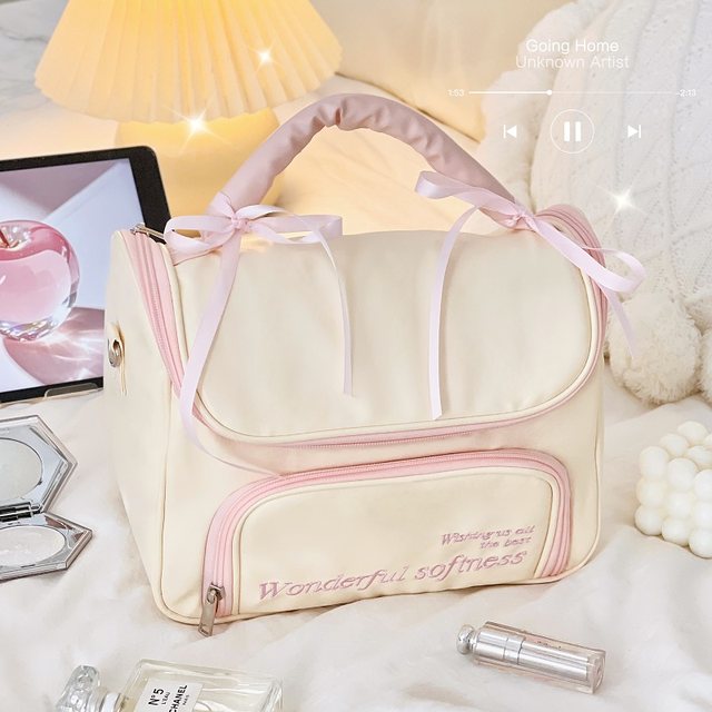High-value cute makeup bag Large capacity cosmetic storage bag Ins style travel and travel skin care products toiletries bag
