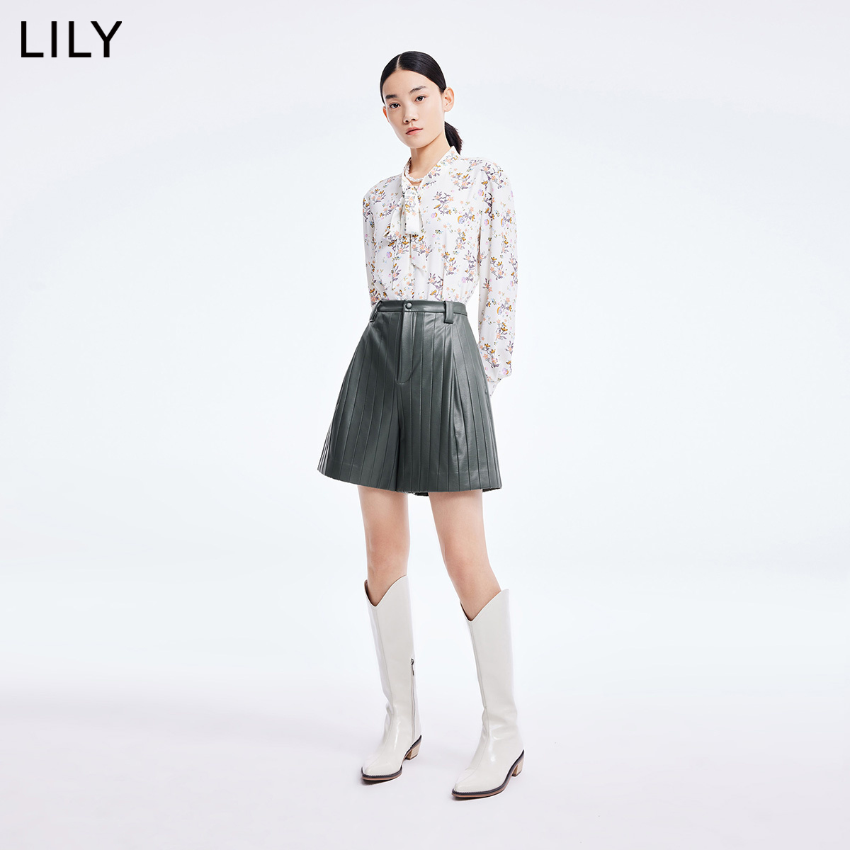 【商场同款】LILY2022夏新款女装时尚休闲感显瘦高腰阔腿皮质短裤 - 图0