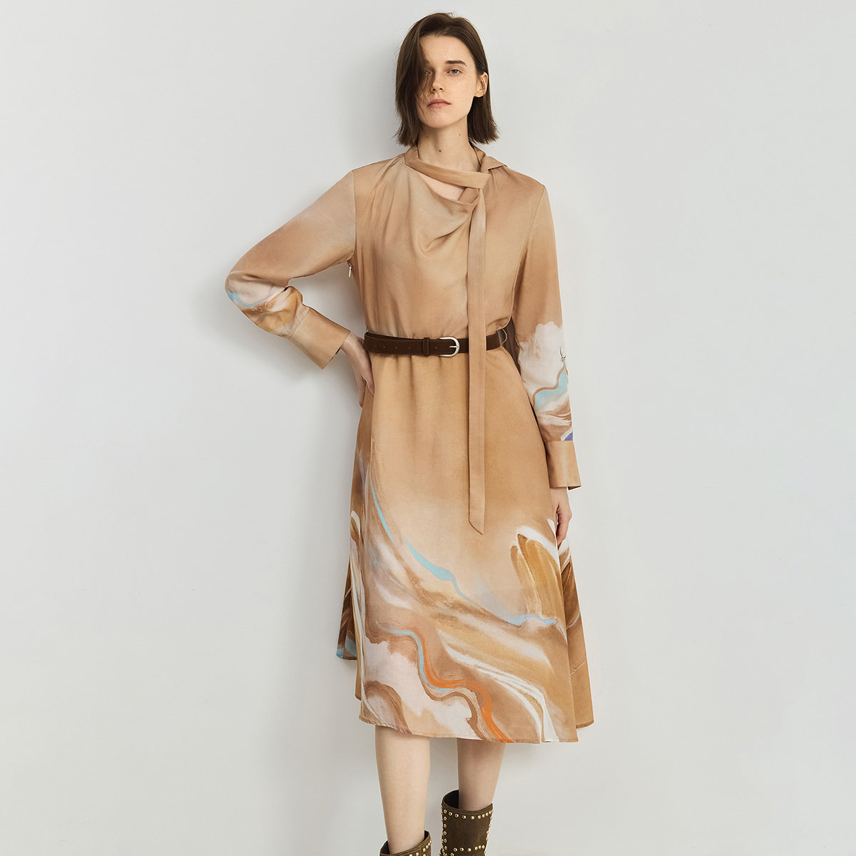 敦煌系列LILY2025新款莱赛尔亚麻荡领飘带复古印花收腰连衣裙女,淘宝优惠券,粉丝福利购,淘宝优惠卷