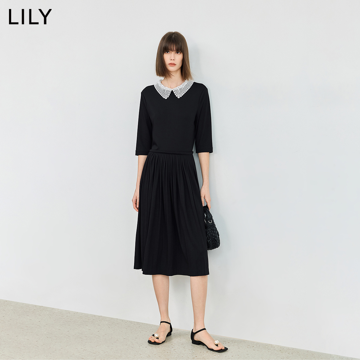 LILY2024夏新款女装设计感撞色蕾丝领气质高腰显瘦连衣裙小黑裙女-图1