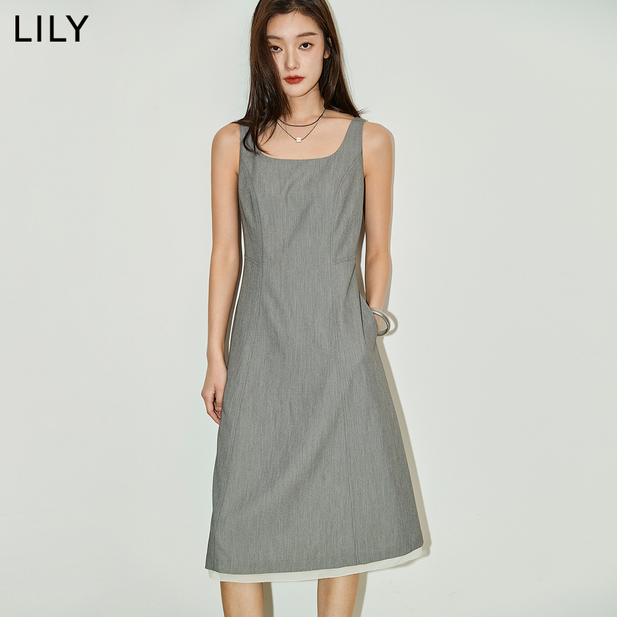 LILY2024夏新款女装气质设计感拼接显瘦中长款背带连衣裙小个子女