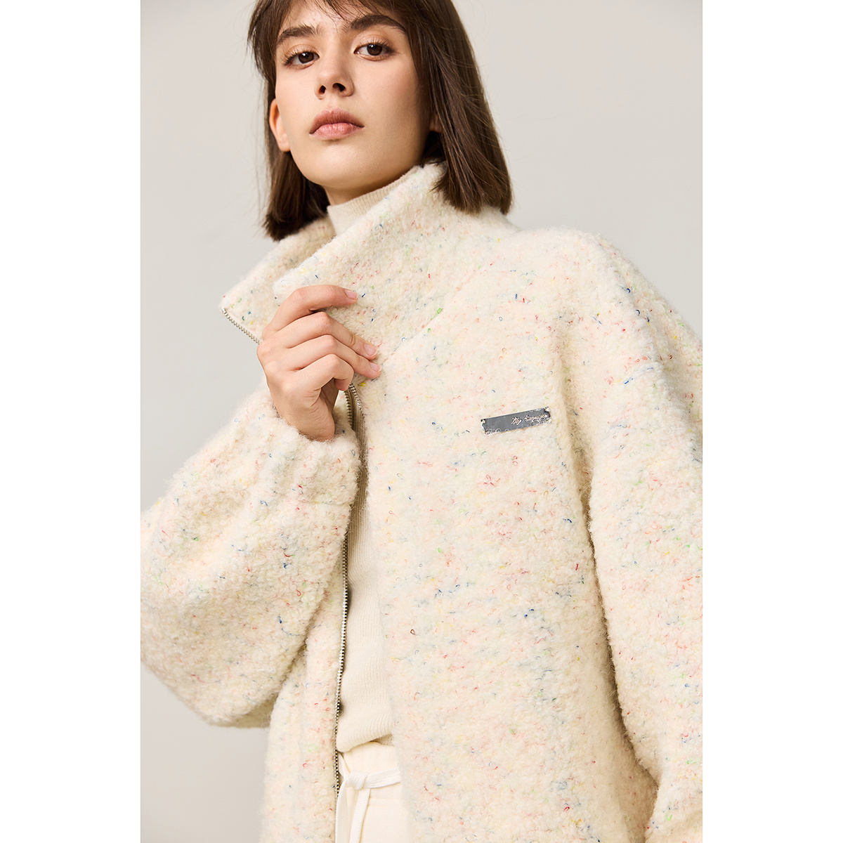 【雪地缤纷】LILY2024冬新款女装含绵羊毛圣诞彩点宽松休闲外套女 - 图0