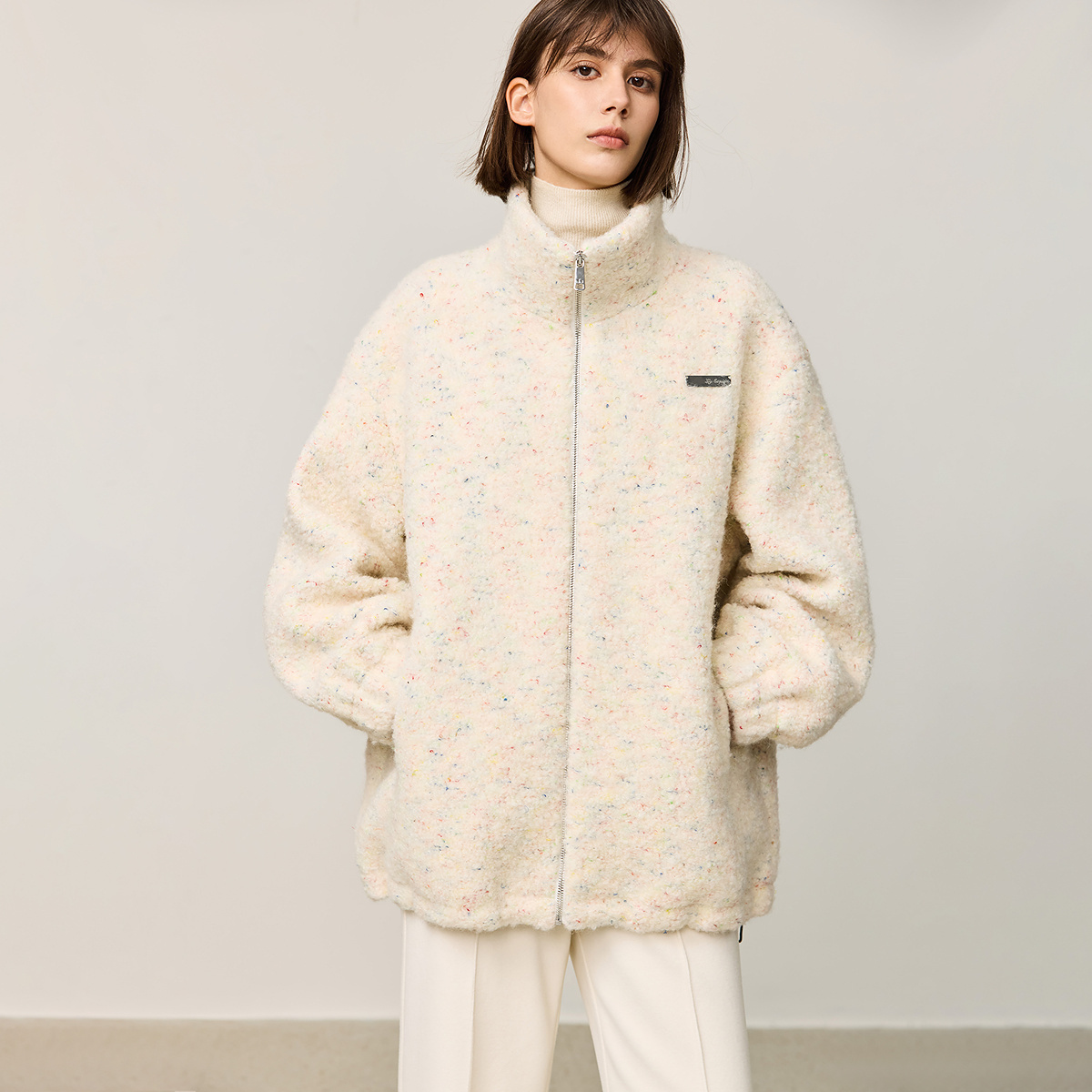 【雪地缤纷】LILY2024冬新款女装含绵羊毛圣诞彩点宽松休闲外套女 - 图2