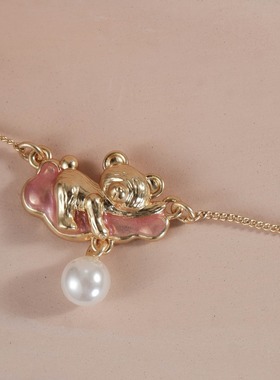 新款可爱芭蕾小熊甜美设计感美梦小熊珍珠手链秋冬女珐琅滴釉