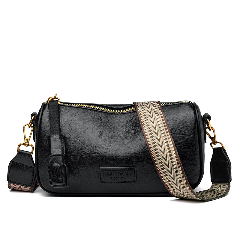 今年流行波士顿包包夏季2025新款小众设计师复古单肩斜挎包枕头包,淘宝优惠券,粉丝福利购,淘宝优惠卷