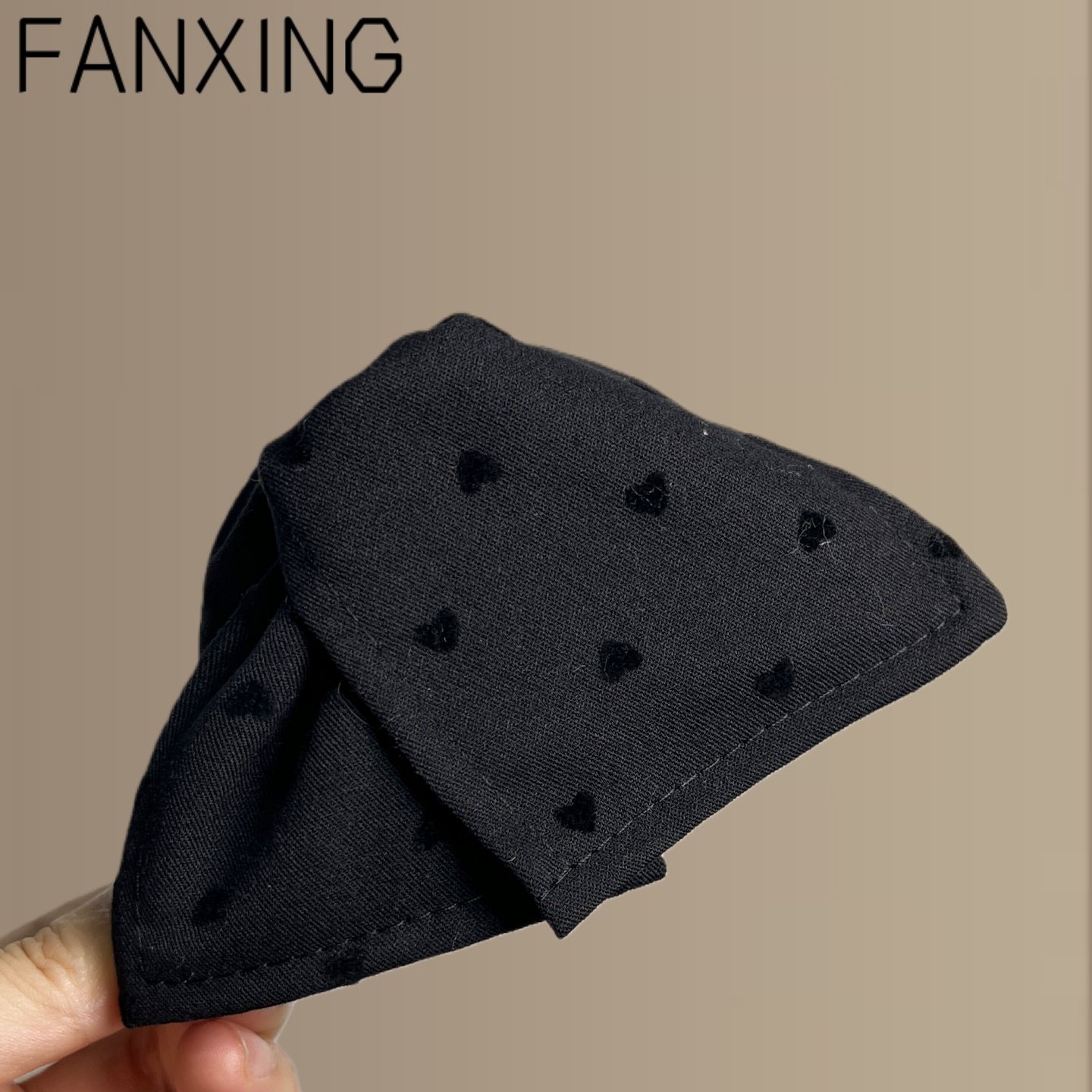 【首尔暮色】爱心布艺三角抓夹时尚大号鲨鱼夹后脑勺抓夹旅行发卡,淘宝优惠券,粉丝福利购,淘宝优惠卷