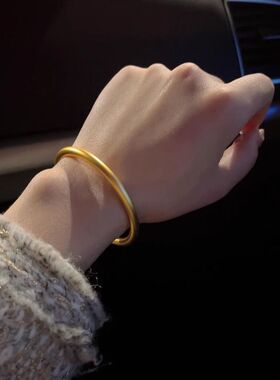 古法传承钛钢不掉色18k金手镯女磨砂素圈实心光面手环送女友首饰