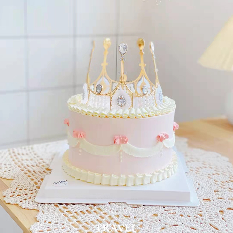 网红仙女风创意蕾丝皇冠蛋糕装饰摆件少女儿童粉色木马甜品台烘焙-图0