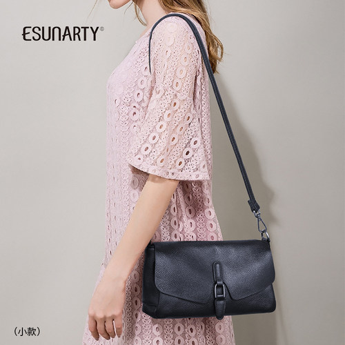 真皮女式斜挎包2025新款休闲百搭大容量女士单肩中年妈妈小方包女 - 图1