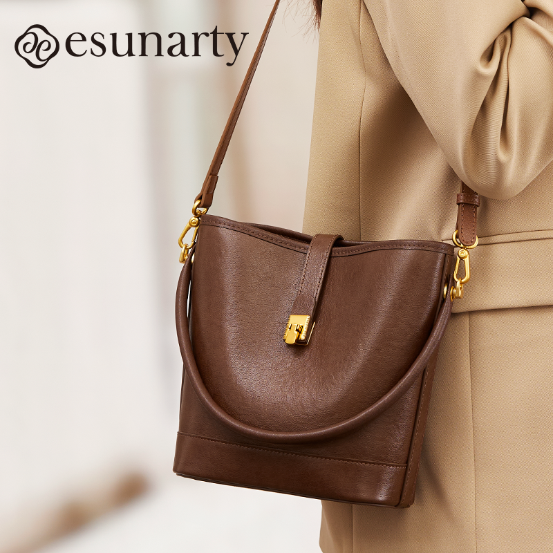 真皮水桶包包女式2025新款复古高级感软皮手提包大容量单肩斜挎包,淘宝优惠券,粉丝福利购,淘宝优惠卷