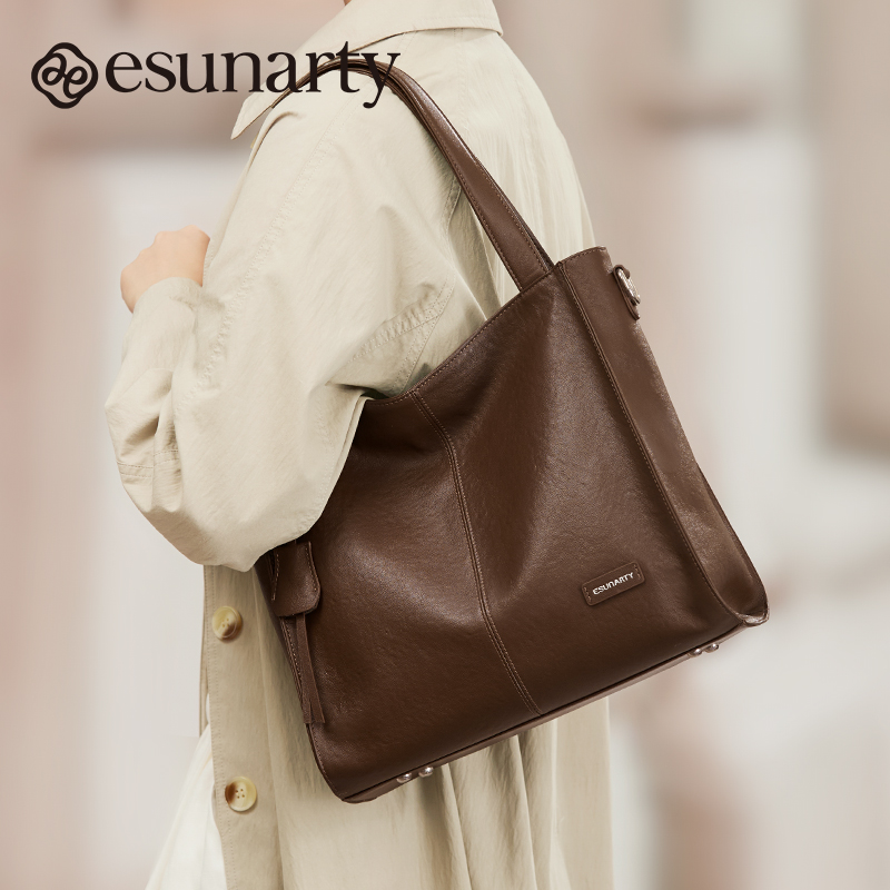 女包2025新款斜挎包女士真皮大容量头层牛皮宽肩带女式单肩包秋冬 - 图0