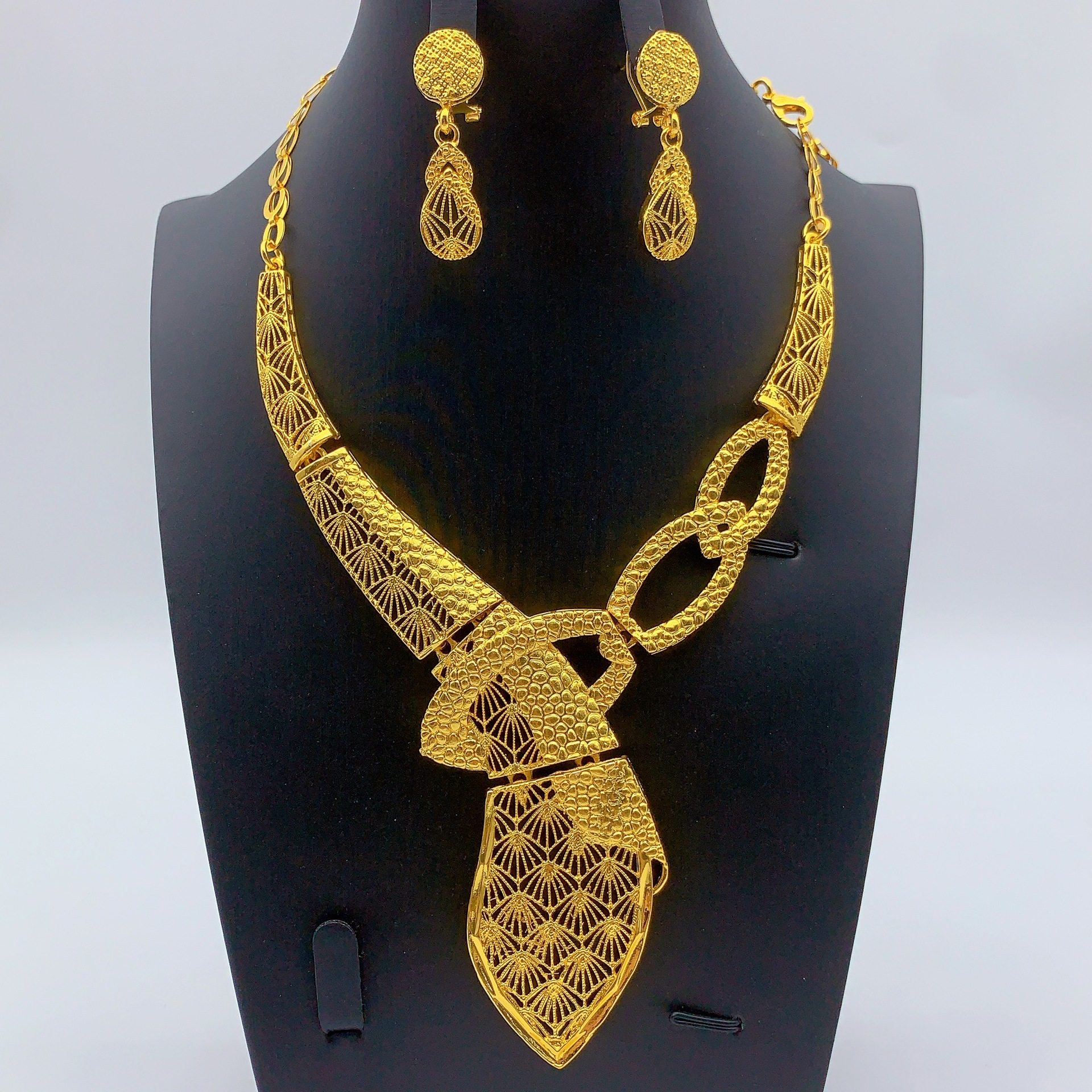 中东轻奢镀金爱心首饰宴会婚礼项链耳环饰品婚庆饰品非洲女两件套,淘宝优惠券,粉丝福利购,淘宝优惠卷