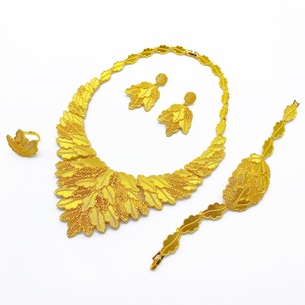 Cross-border European and American bridal jewelry four-piece set 3D three-dimensional carved flowers brass alloy necklace earrings ring bracelet