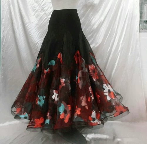 Индивидуальная новая современная танце