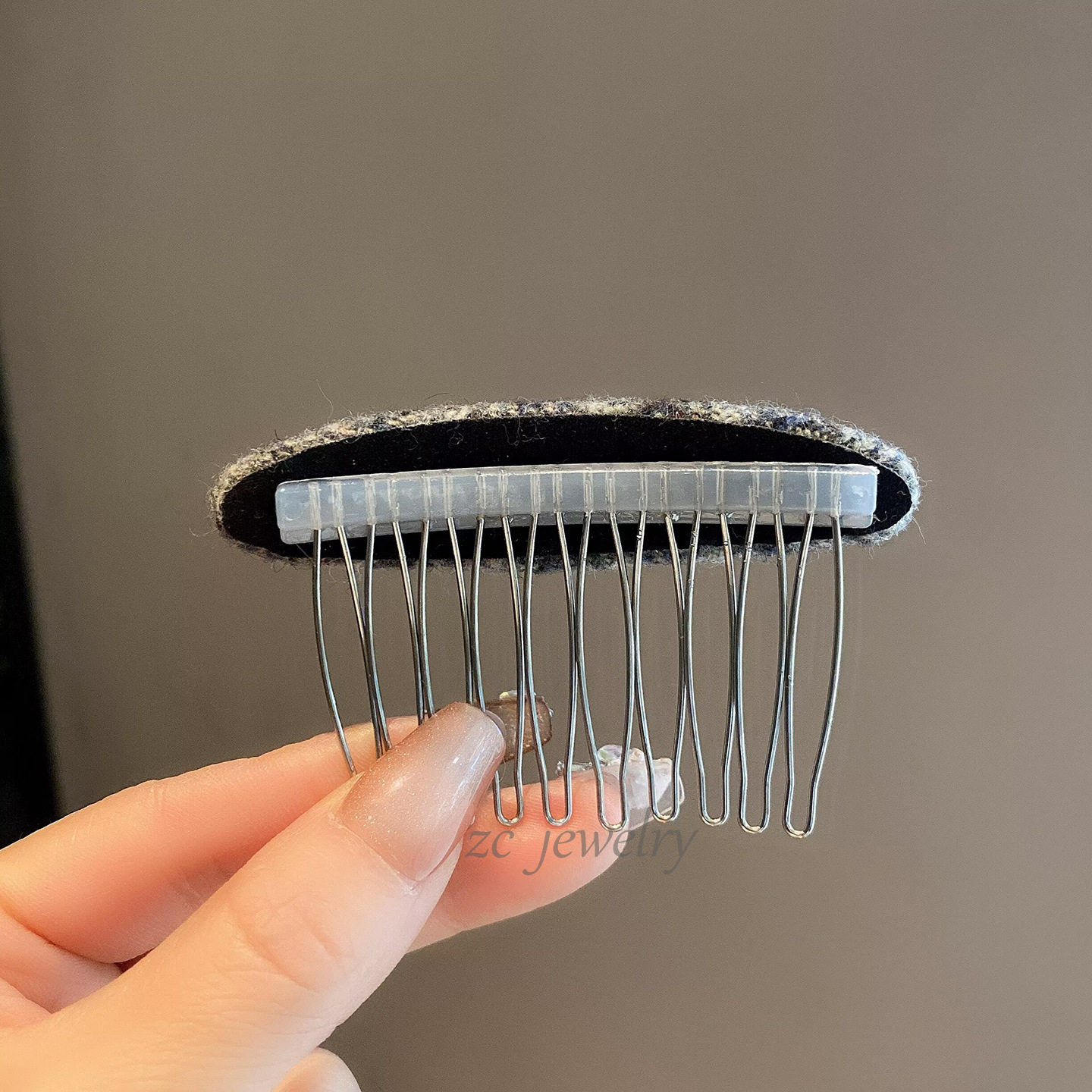 高级感复古毛呢格纹碎发整理发梳韩系韩版ins风刘海插梳气质发卡,淘宝优惠券,粉丝福利购,淘宝优惠卷