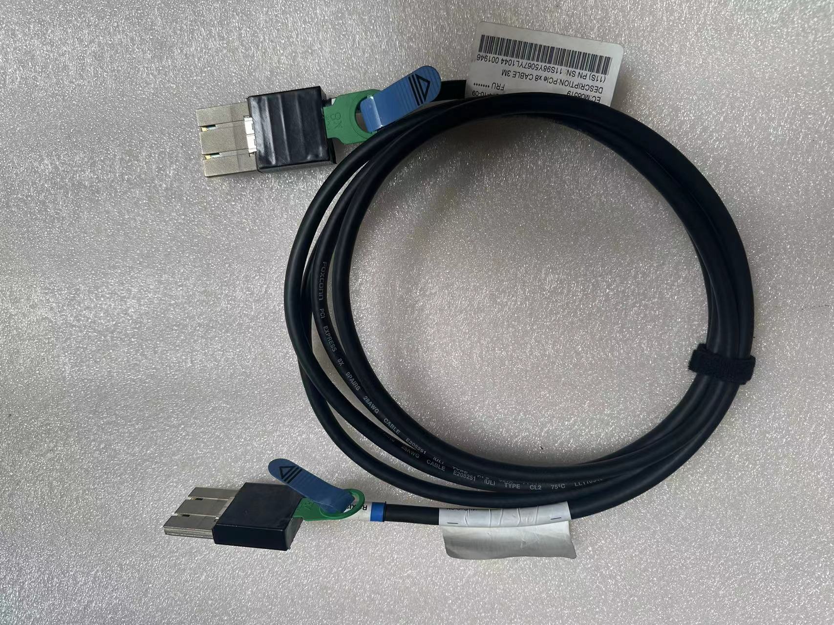 PCle x8 3米  2421-961 DS8000 PCIe-X8 3M Cable 连接线 - 图1