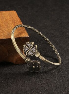 纯黄铜幸运草手镯女镶钻幸运加倍