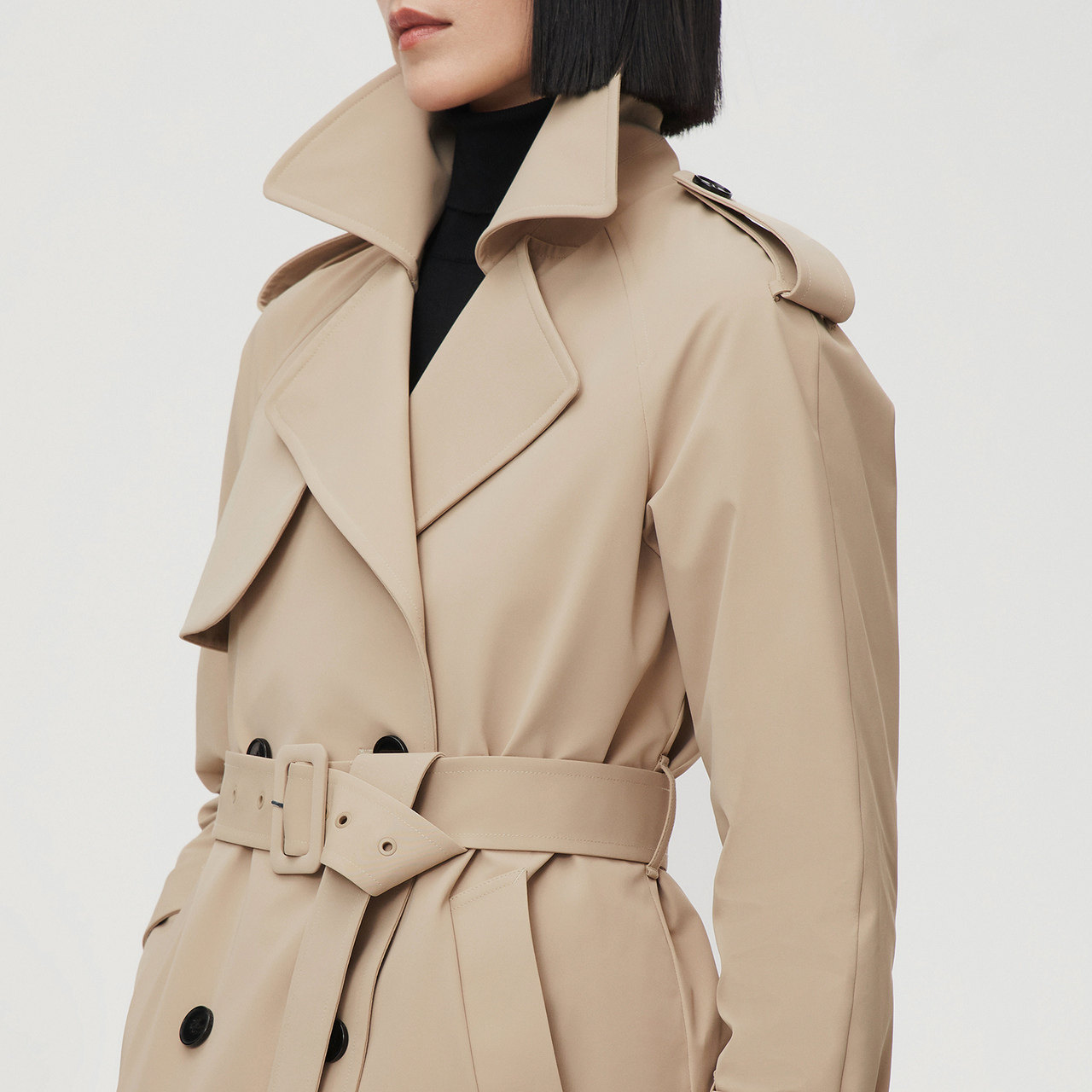 波司登女冬季英伦经典首创时尚鹅绒收腰商务中长风衣羽绒服