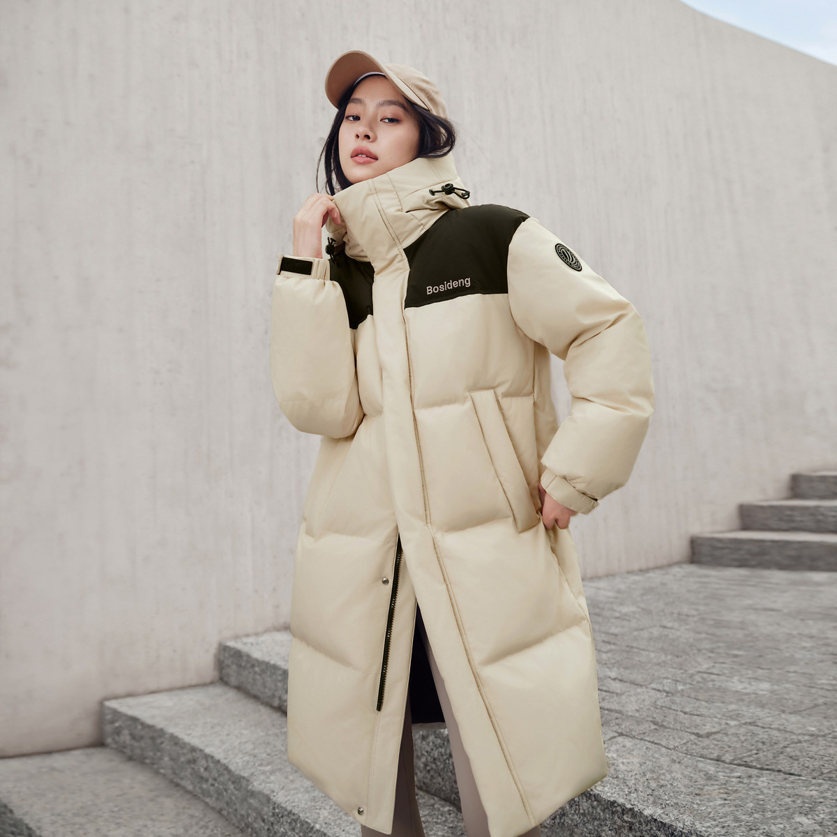 波司登2024冬季男女同款连帽长款时尚运动羽绒服