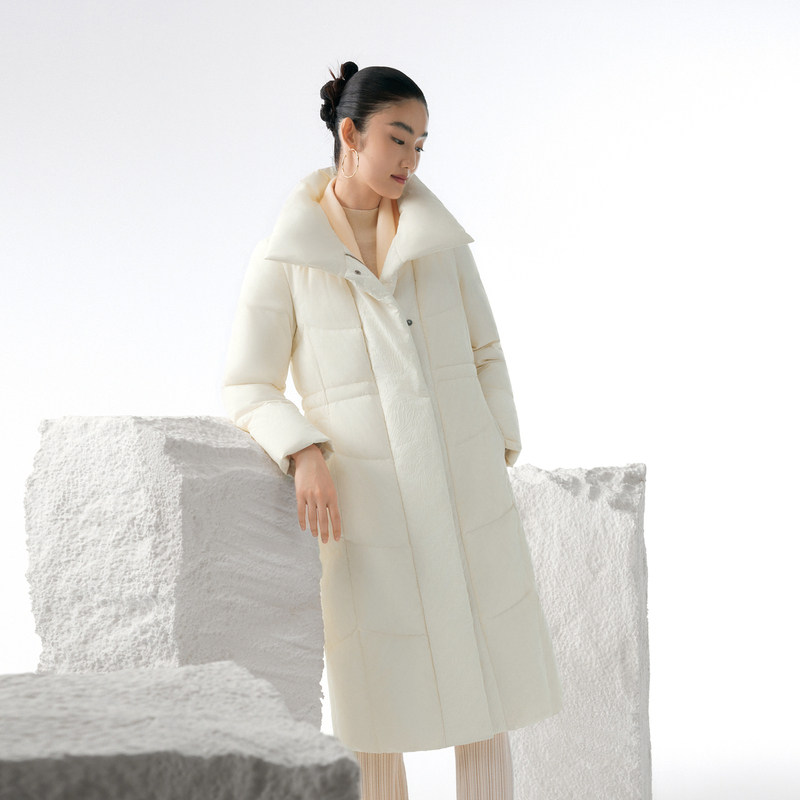 波司登冬季翻领时尚收腰长款女长东方美学鹅绒羽绒服B30144582