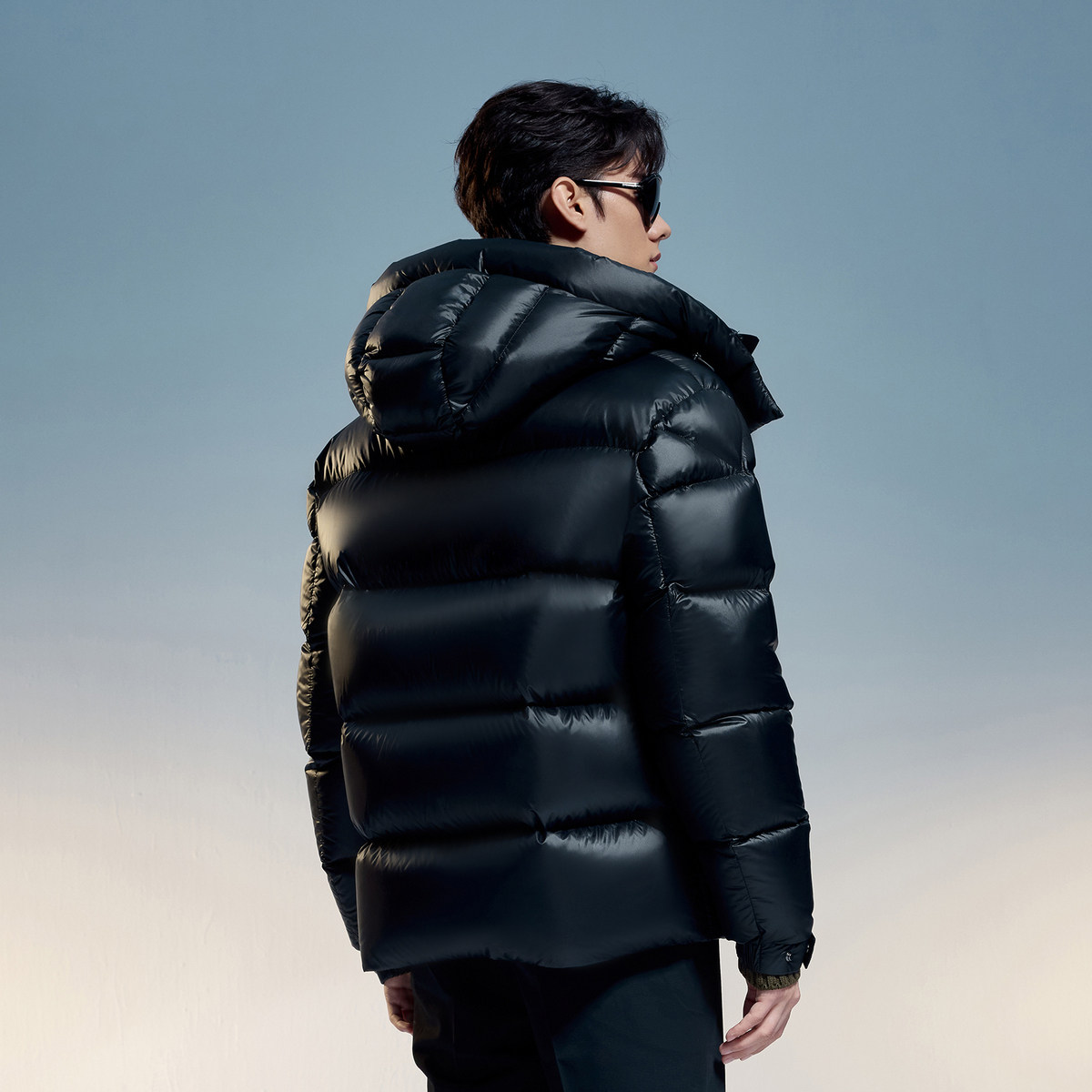 波司登2024冬季男女同款高端泡芙鹅绒800蓬加厚轻盈时尚羽绒服