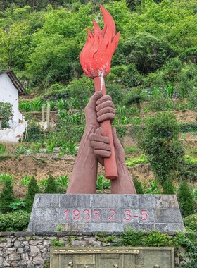 大型玻璃钢仿铜火炬雕塑摆件