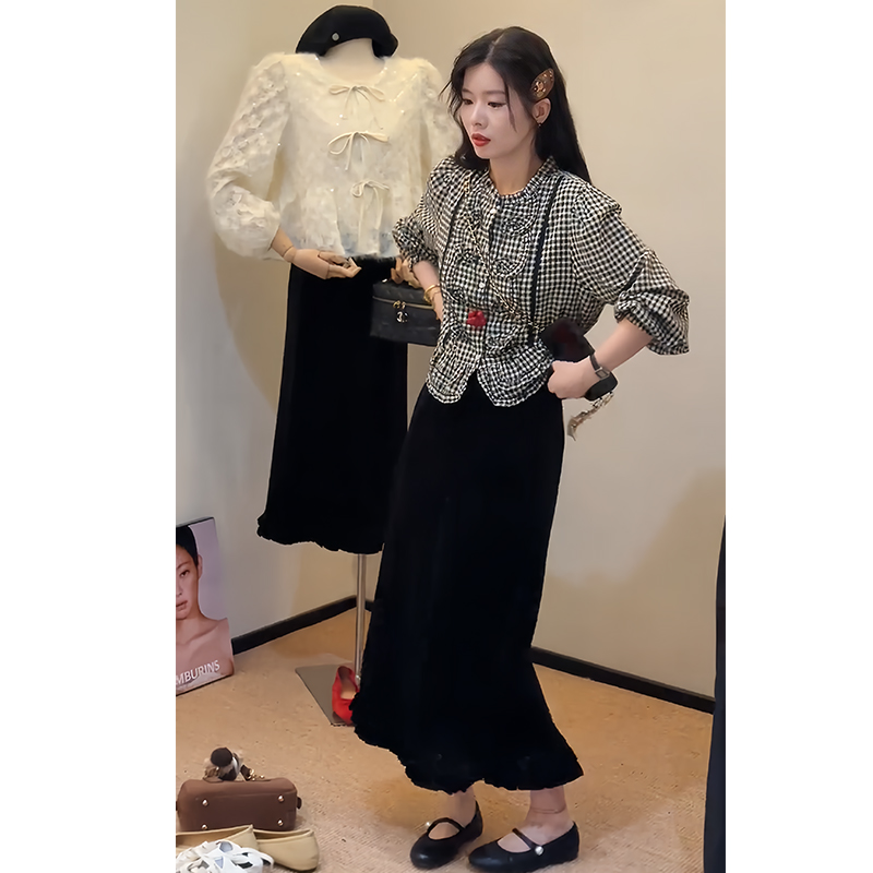 韩系早秋穿搭一整套气质减龄时尚格子花边衬衫丝绒半身裙两件套女 - 图2