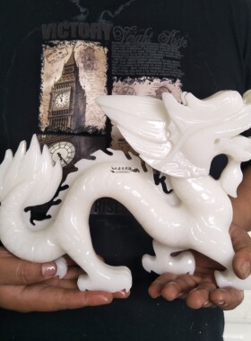 天然玉器手工雕刻白玉汉龙工艺品