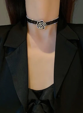 黑色镶钻玫瑰花水晶项链女潮轻奢设计感锁骨链个性小众网红脖颈链